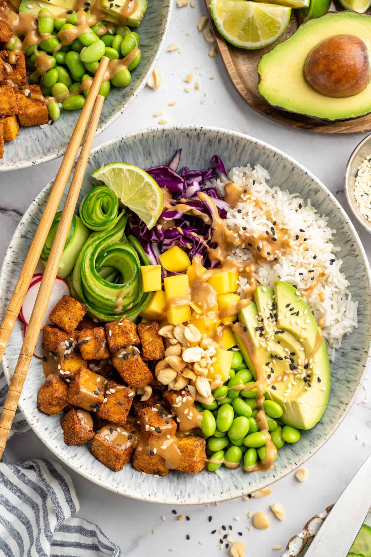 HMiGeEHnJQQp9qqShvsi Thai Tofu Peanut Bowls - Image 1
