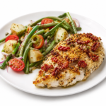 Poulet aux Tomates Séchées & Chèvre avec Salade Sicilienne de Haricots Verts & Pommes de Terre